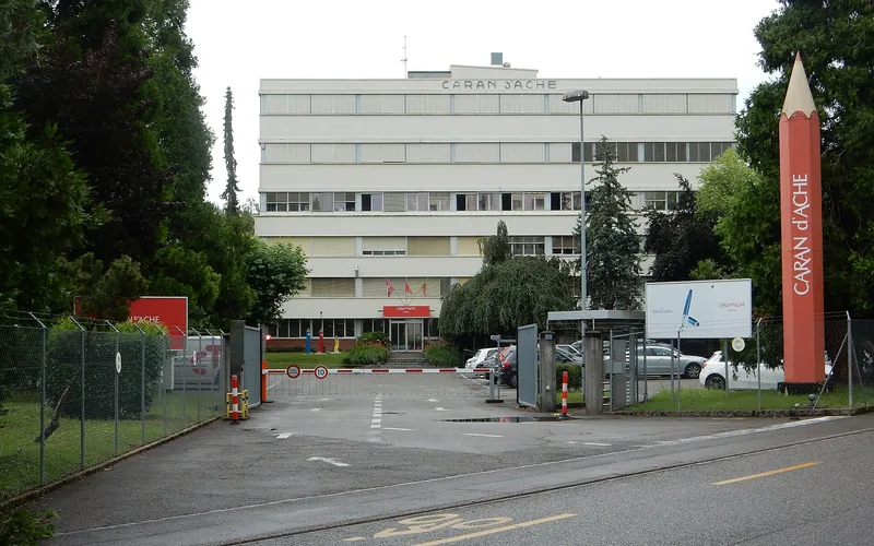 Désamiantage à Thônex — usine Caran d'Ache
